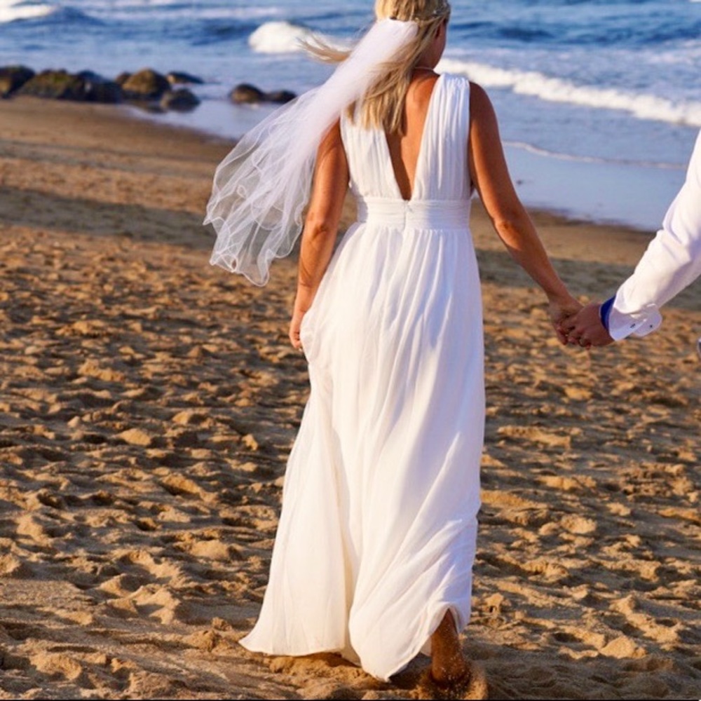 White lulus dress